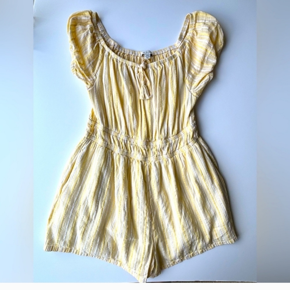 American Eagle Shorts Romper - Picture 2 of 4